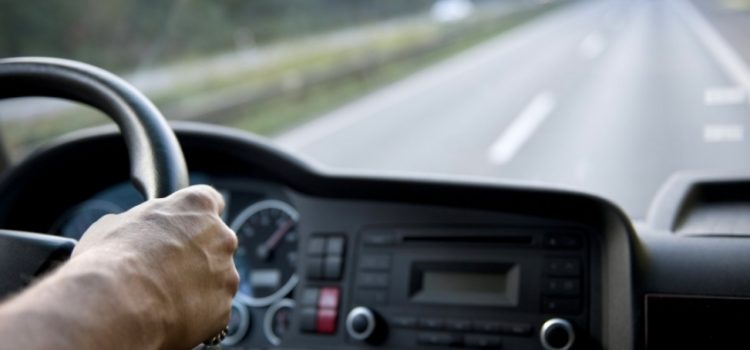 OBLIGATORIETAT D’ACREDITAR ELS DESPLAÇAMENTS DELS TREBALLADORS ENTRE EL SEU DOMICILI I EL CENTRE DE TREBALL